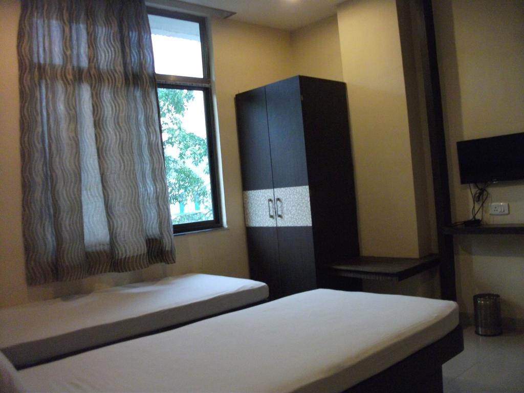 Hotel Parshuram Гувахати Экстерьер фото