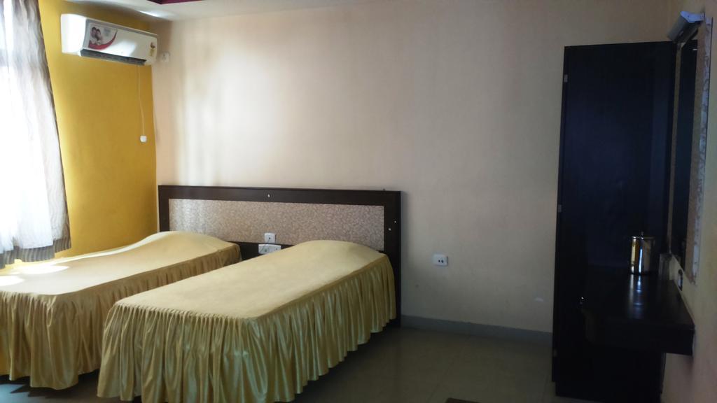 Hotel Parshuram Гувахати Экстерьер фото