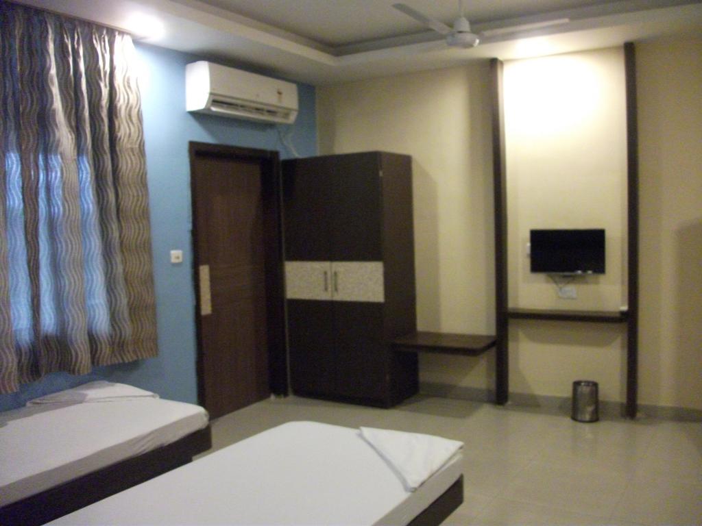 Hotel Parshuram Гувахати Экстерьер фото