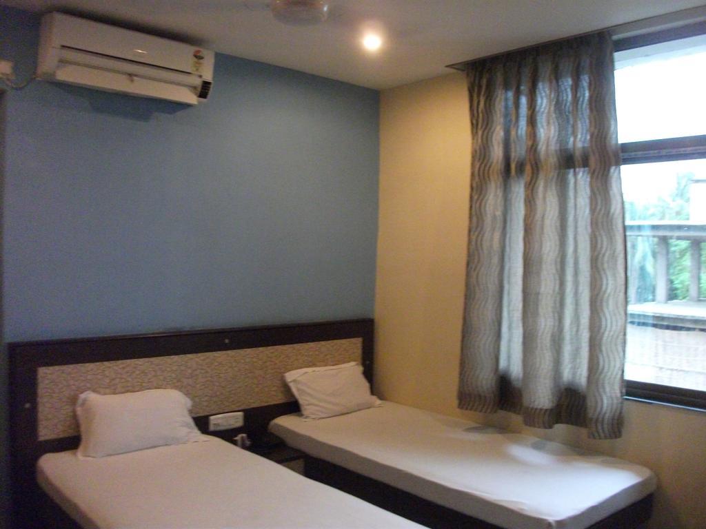 Hotel Parshuram Гувахати Экстерьер фото