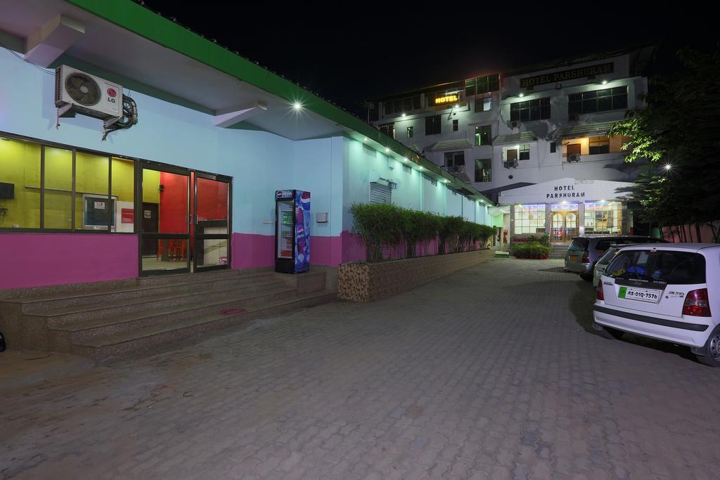 Hotel Parshuram Гувахати Экстерьер фото