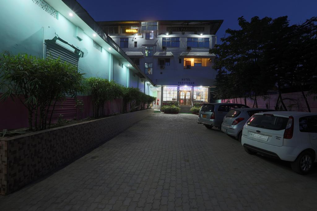 Hotel Parshuram Гувахати Экстерьер фото